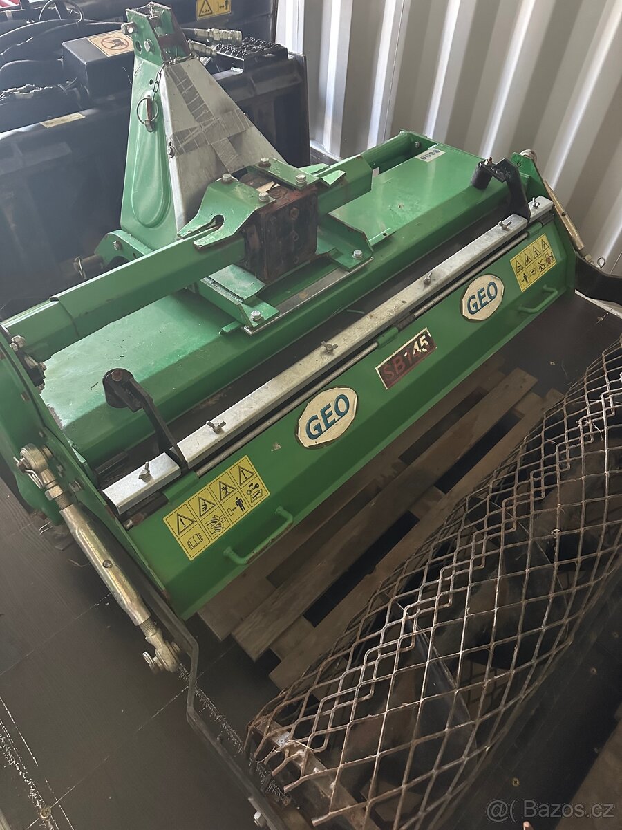 Zakladač trávníku SB165 - 4