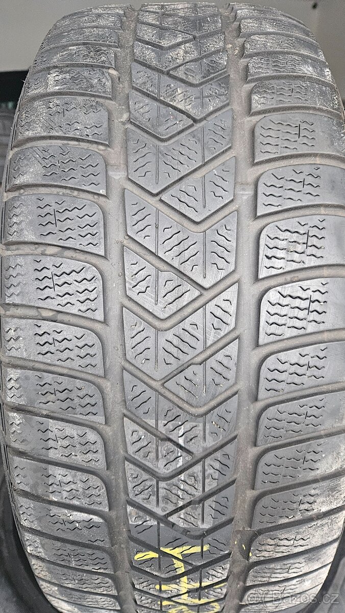 245/50R18 - 4