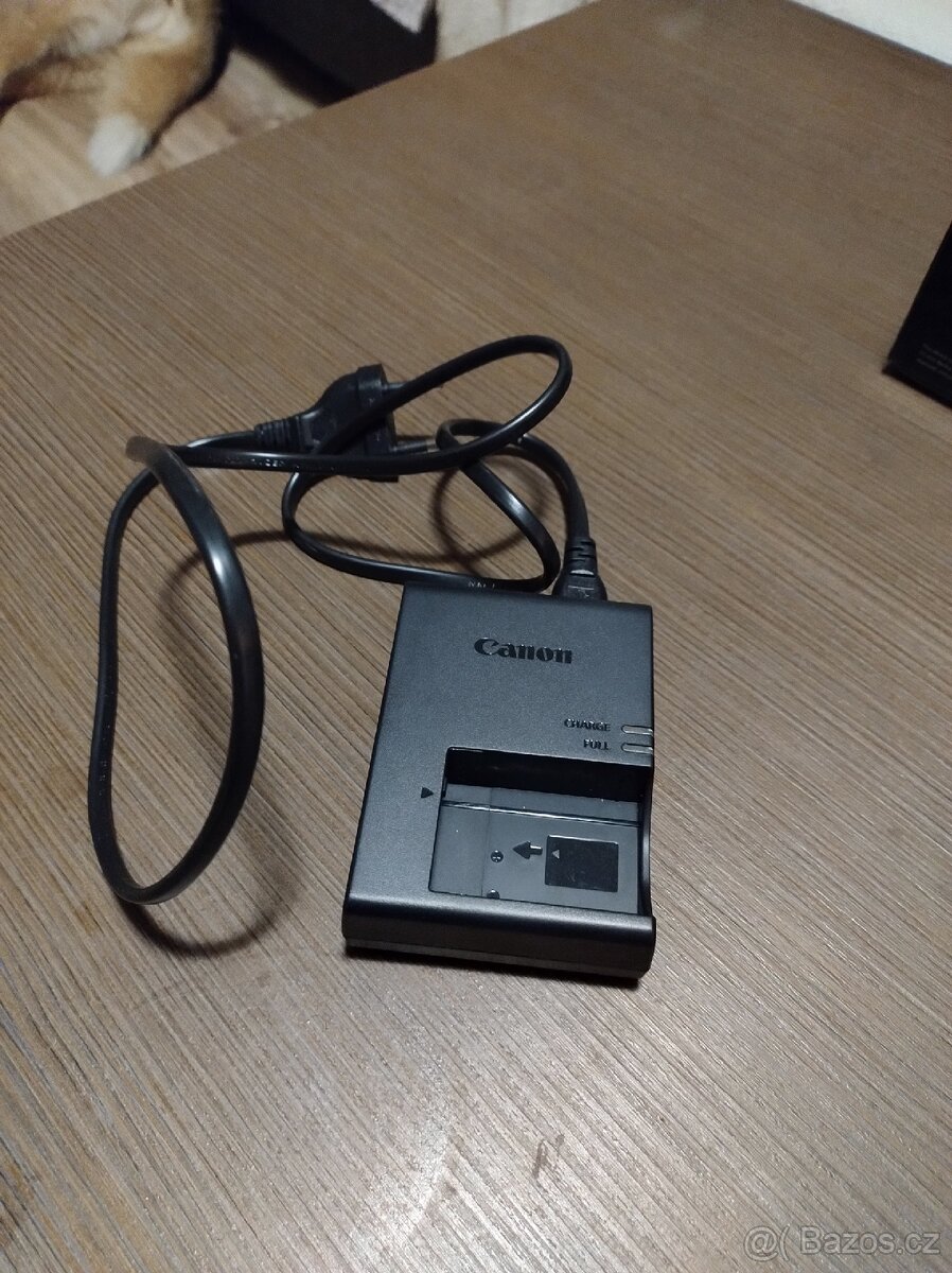 Prodám Canon EOS R8 + RF 50 F 1.8 - 4