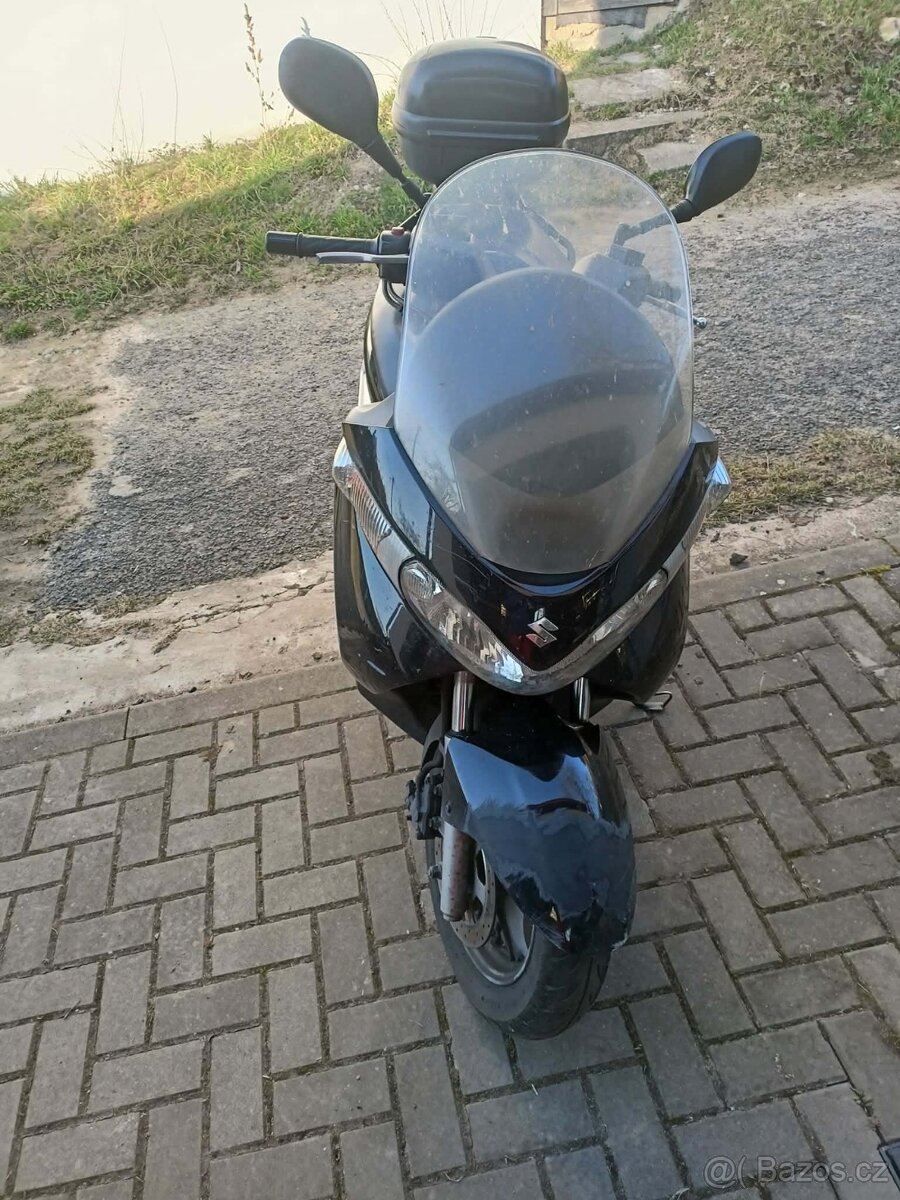 Suzuki Burgman 200 - 4