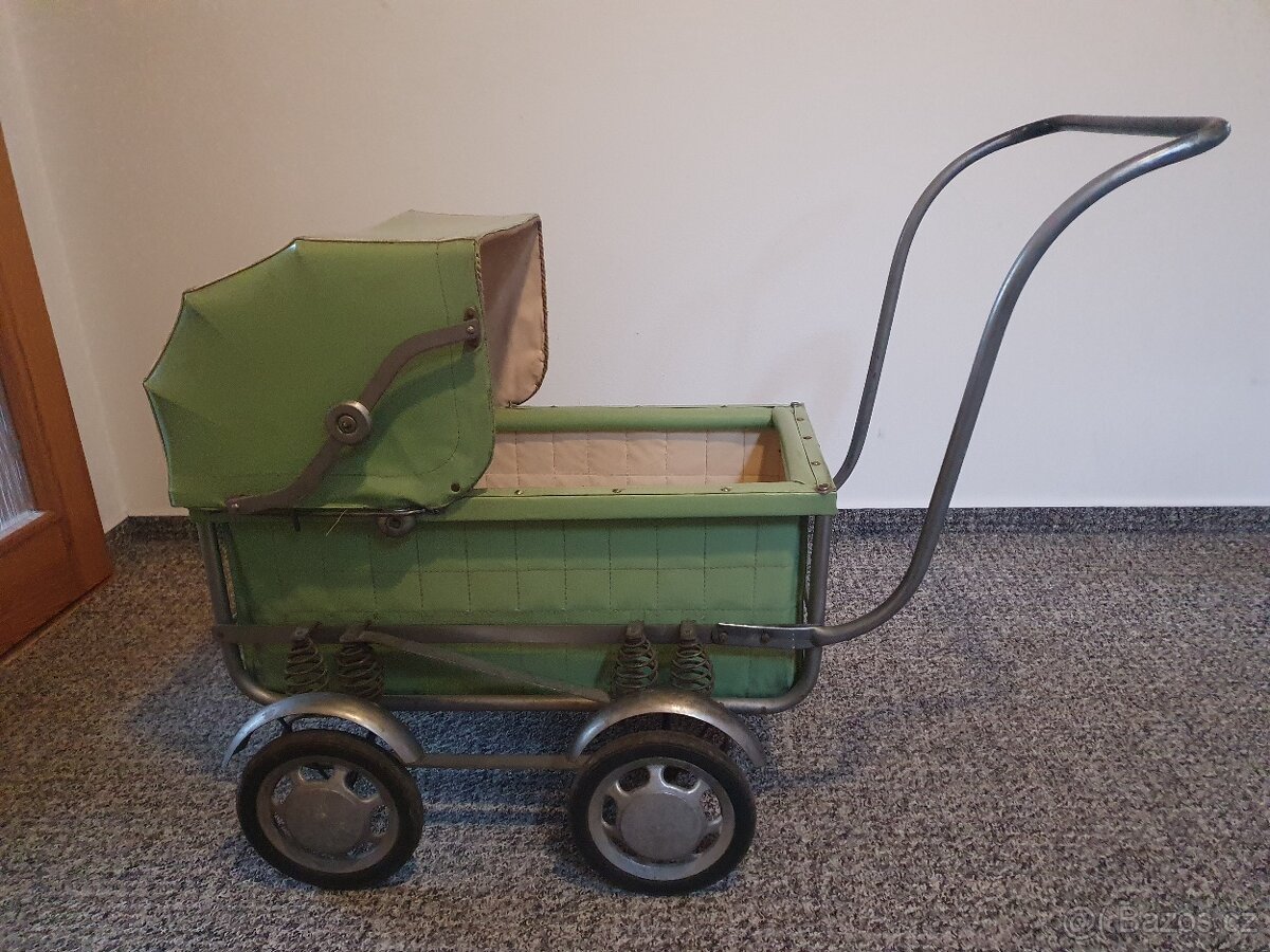 Retro kočárek pro panenky - 4