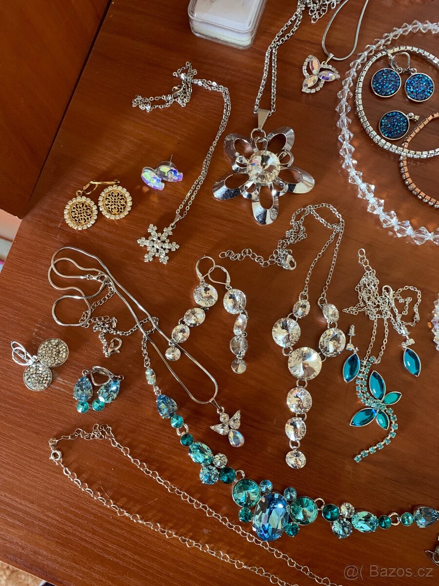 Sbírka bižuterie se Swarovski + stříbrné šperky, dětské náuš - 4