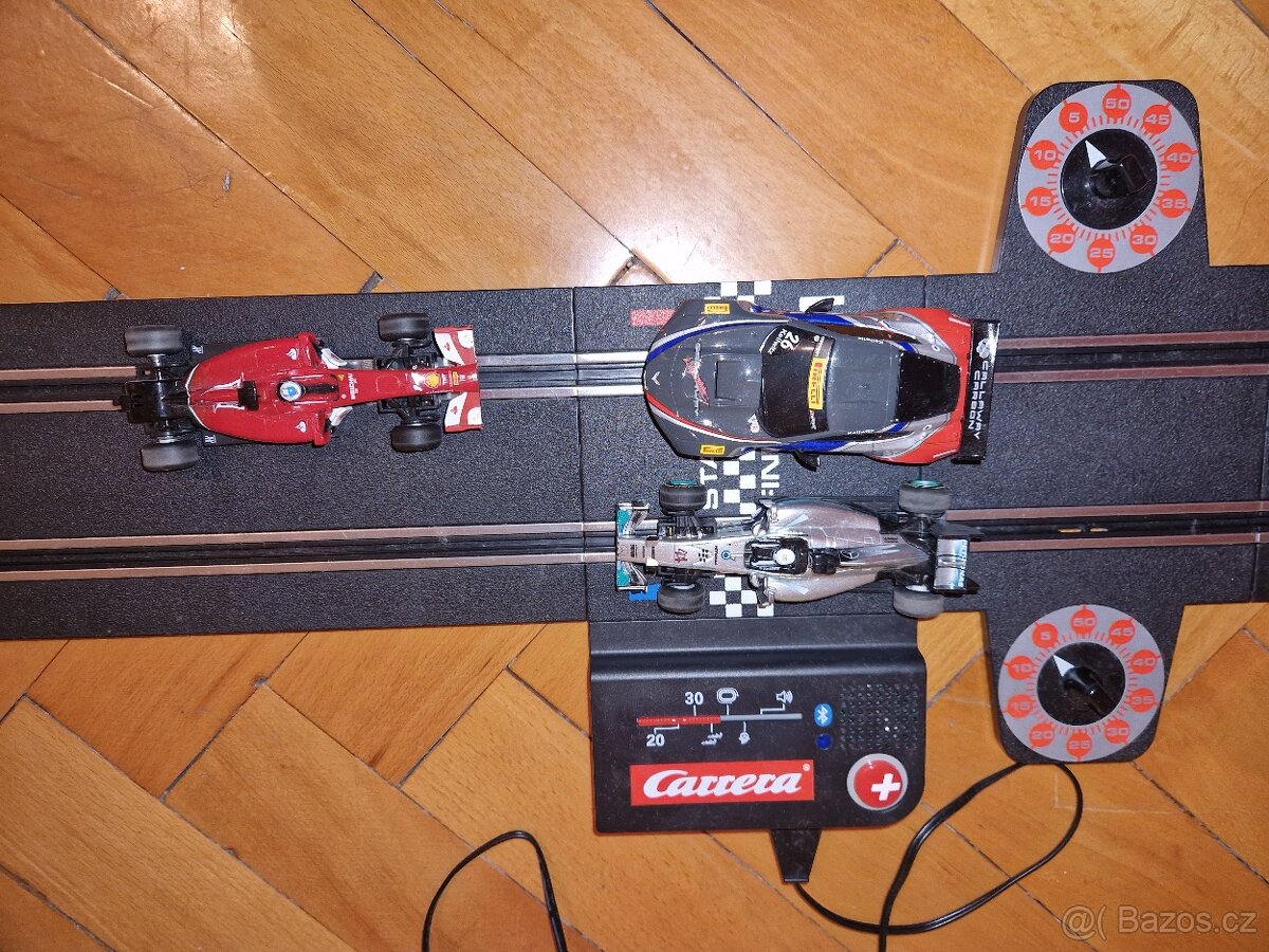 Carrera GO Speed Lap + Bezdrátové ovladače + auto - 4