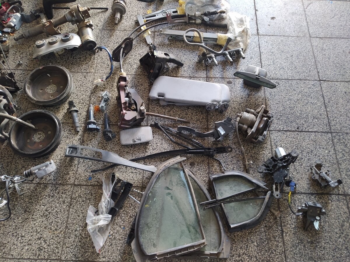 Toyota Yaris II náhradní díly - 4