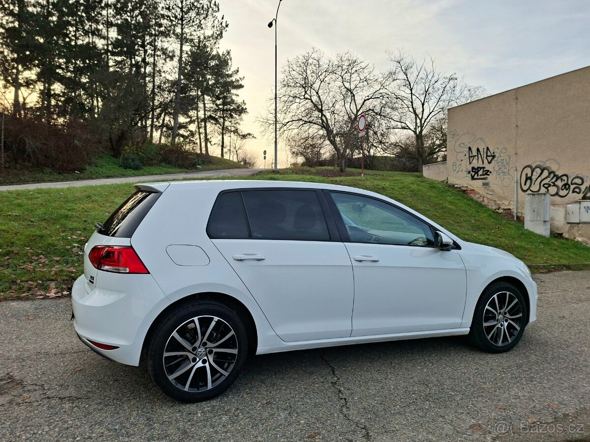 Volkswagen Golf 7, 1.2tsi,146tkm, R17, NováTK - 4