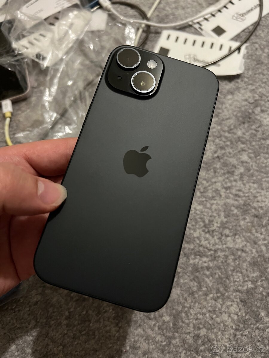 iPhone 15 128gb v hezkém stavu - 4
