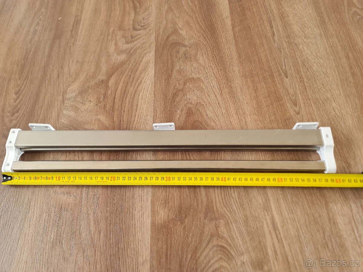 Výsuvná nerezová šatní tyč - 4