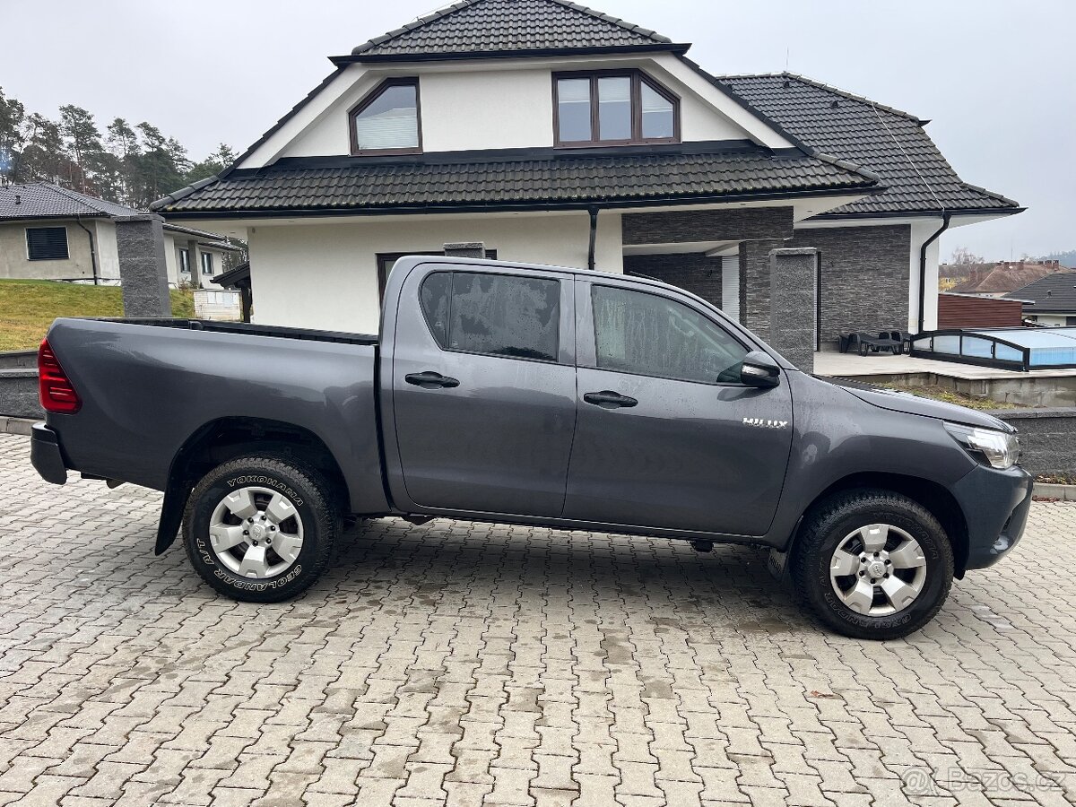 Prodám Toyota Hilux 2.4 D4-D - 4