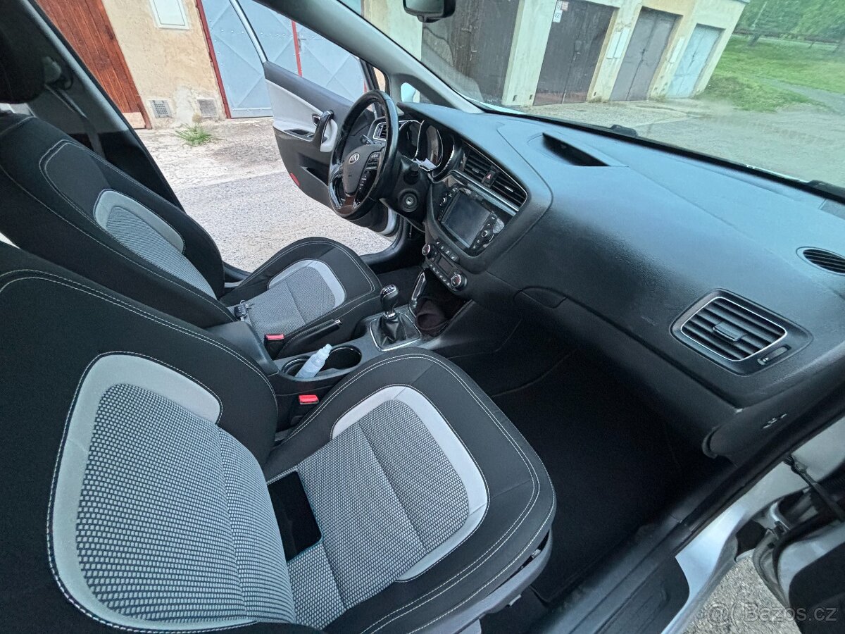 Kia Ceed 1.6Crdi 100kW NAVI - 4