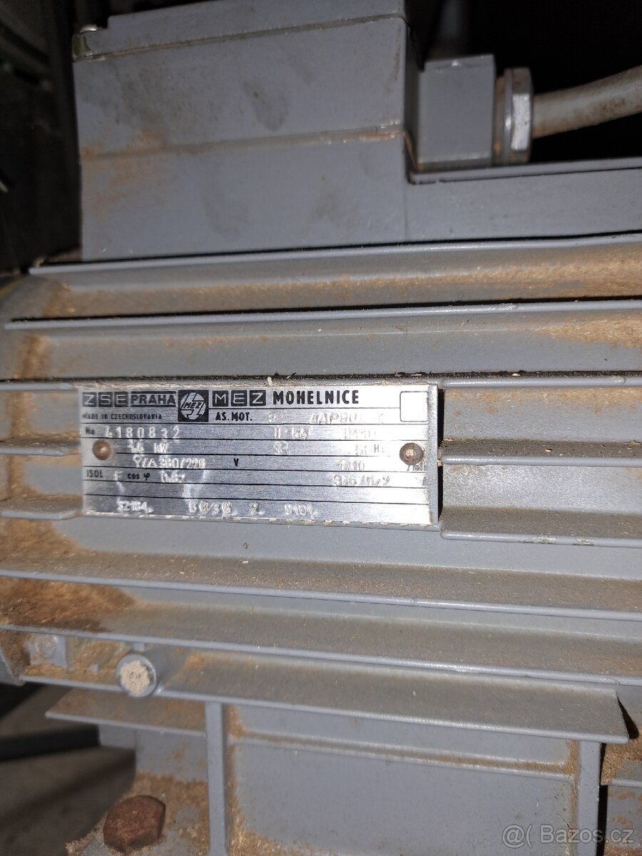 Dřevoobraběci stroj UMDS 2A - 4