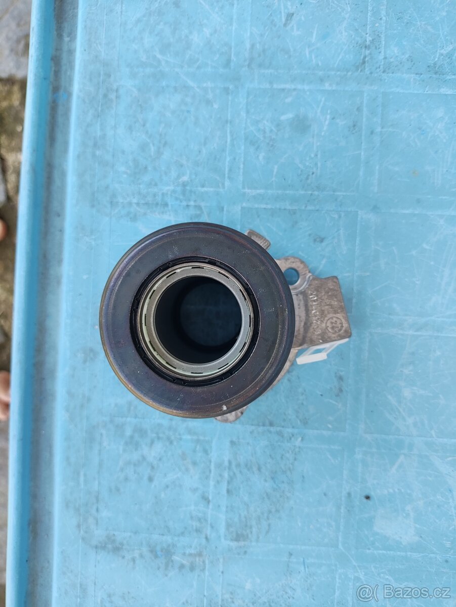 Opel Insignia - spojkove lozisko - 4