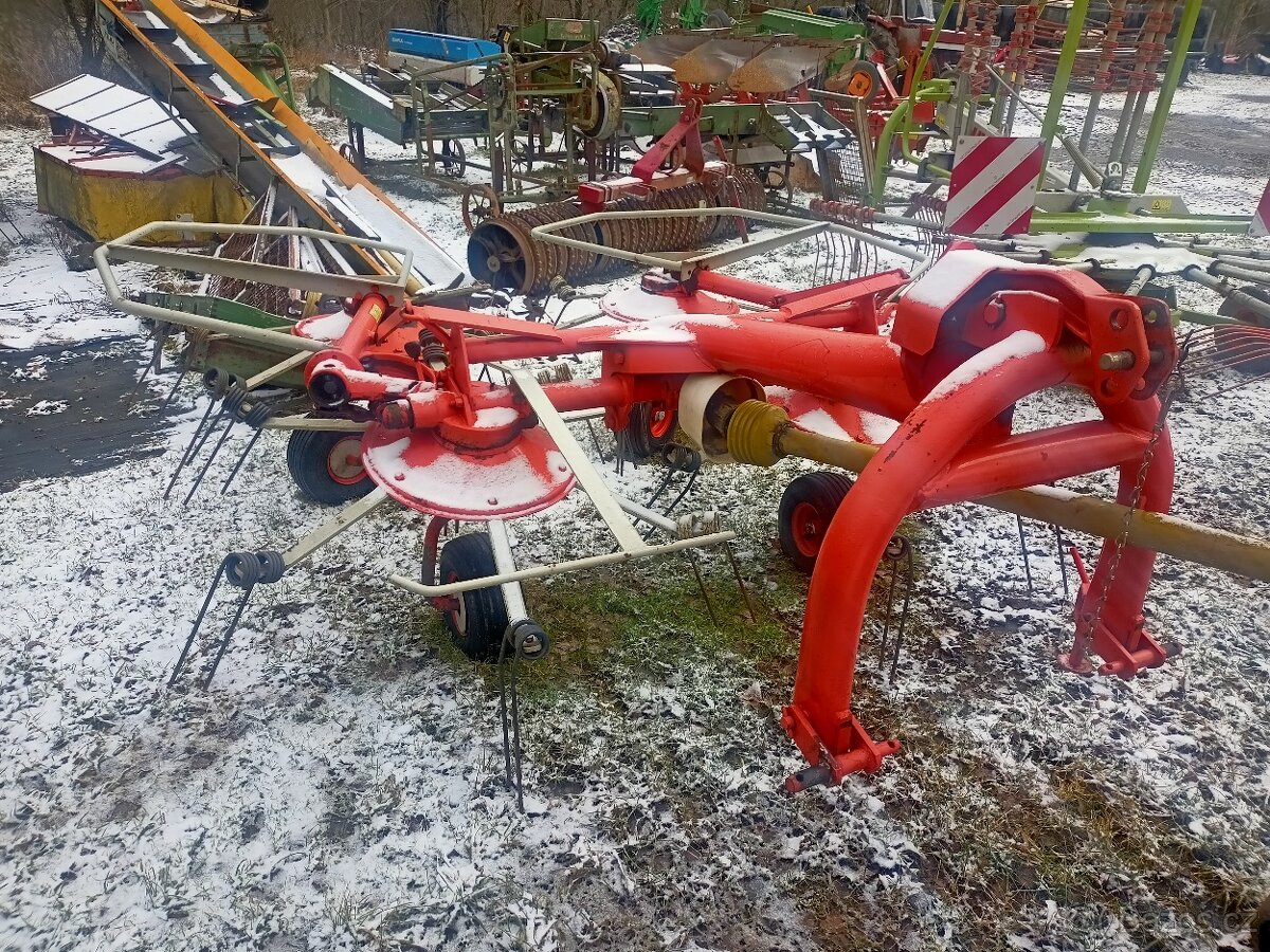 Obraceč sena Kuhn 5,2 m - 4