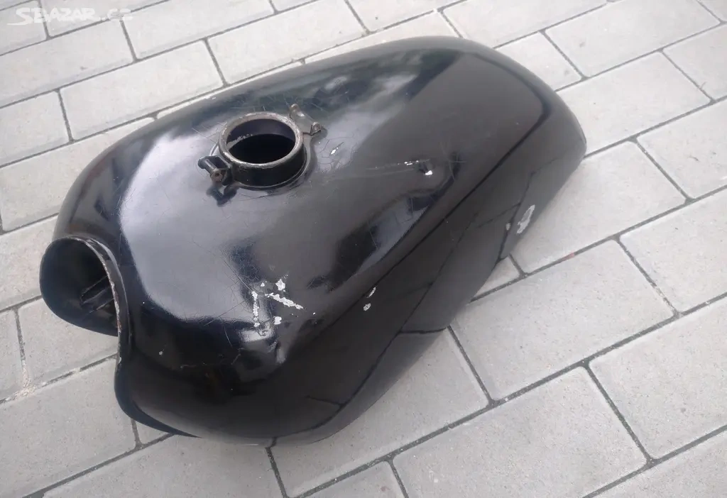 Nádrž Honda CB 250G - 4