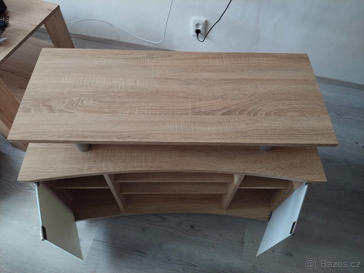 Televizní stolek - 4