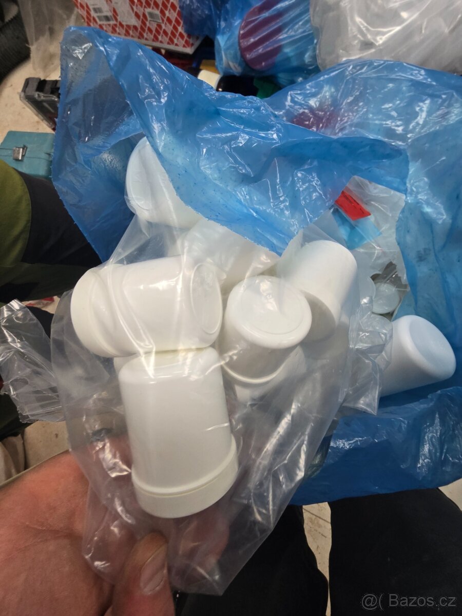 Plastové nádoby - 4