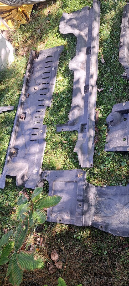 Plasty podvozku VW T5 - 4