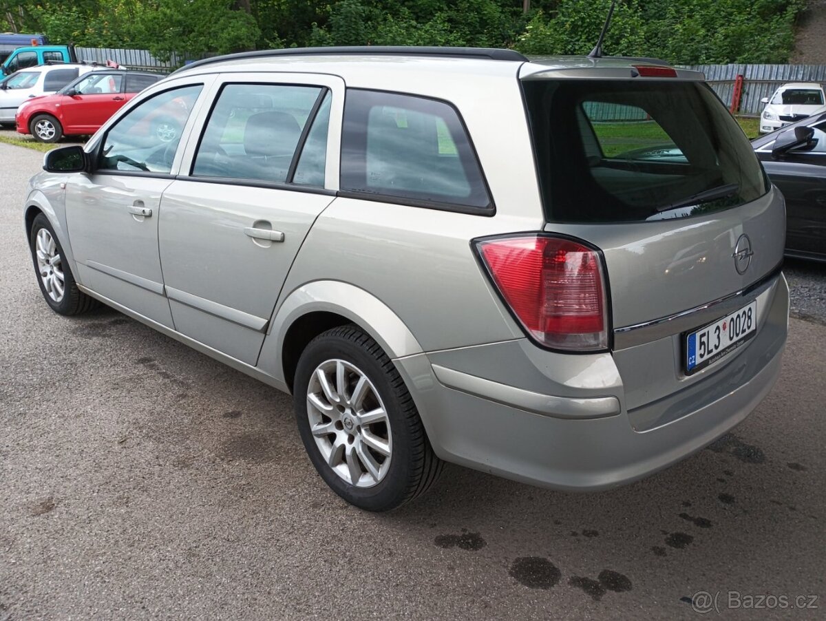 Opel Astra - 4