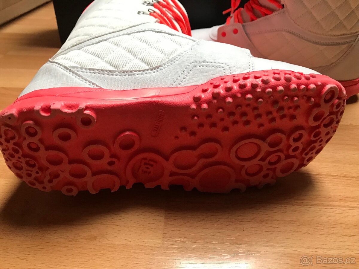 Dámské/dívčí snowboardové boty značky DC Karma, vel 40 - 4