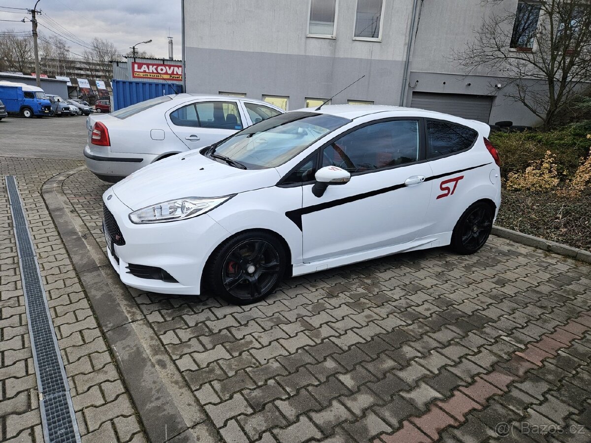 Zimni sada R16 Ford - 4