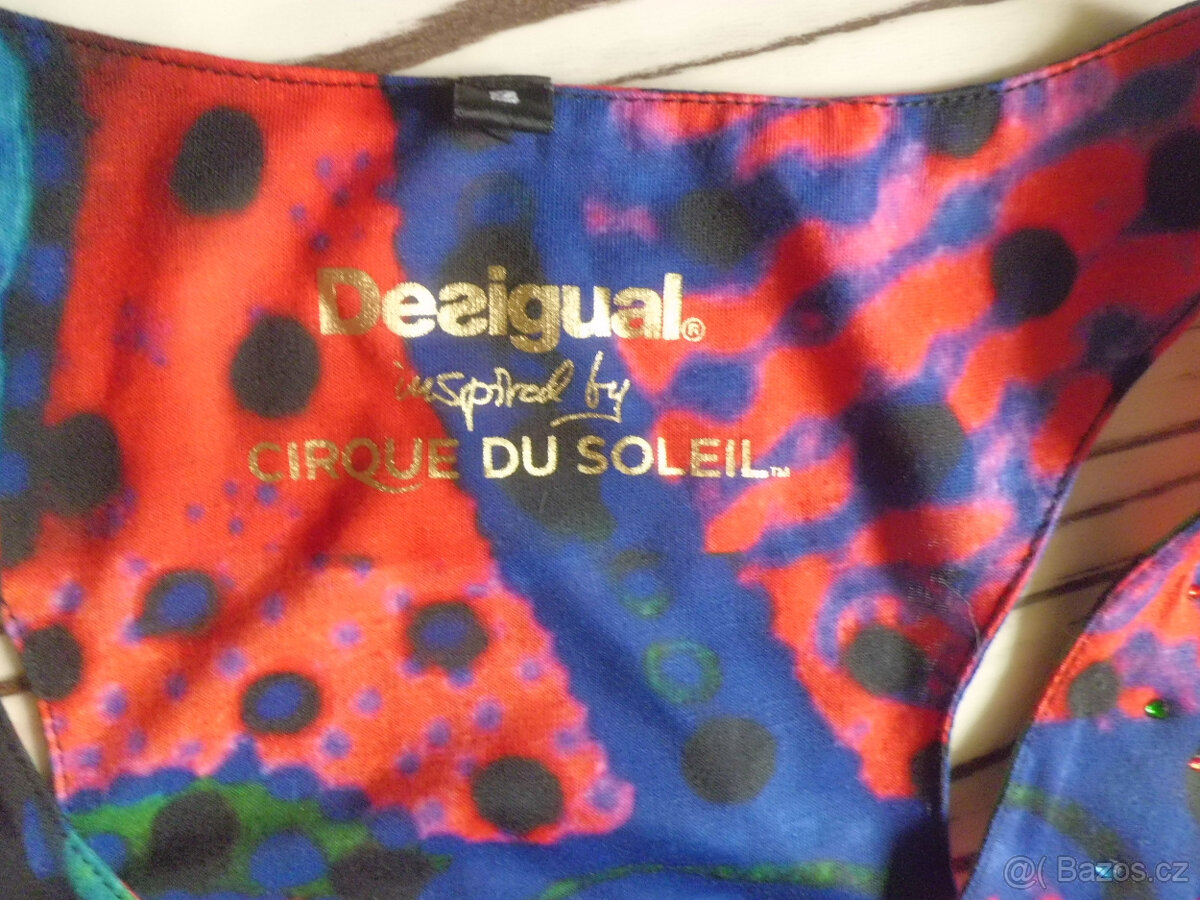 DESIGUAL málo použité pružné asymetrické šaty S - 4