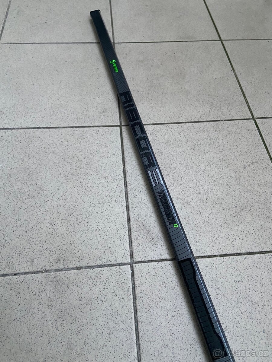 Hokejka CCM Trigger 6 95flex P28 pravá ZÁRUKA - 4