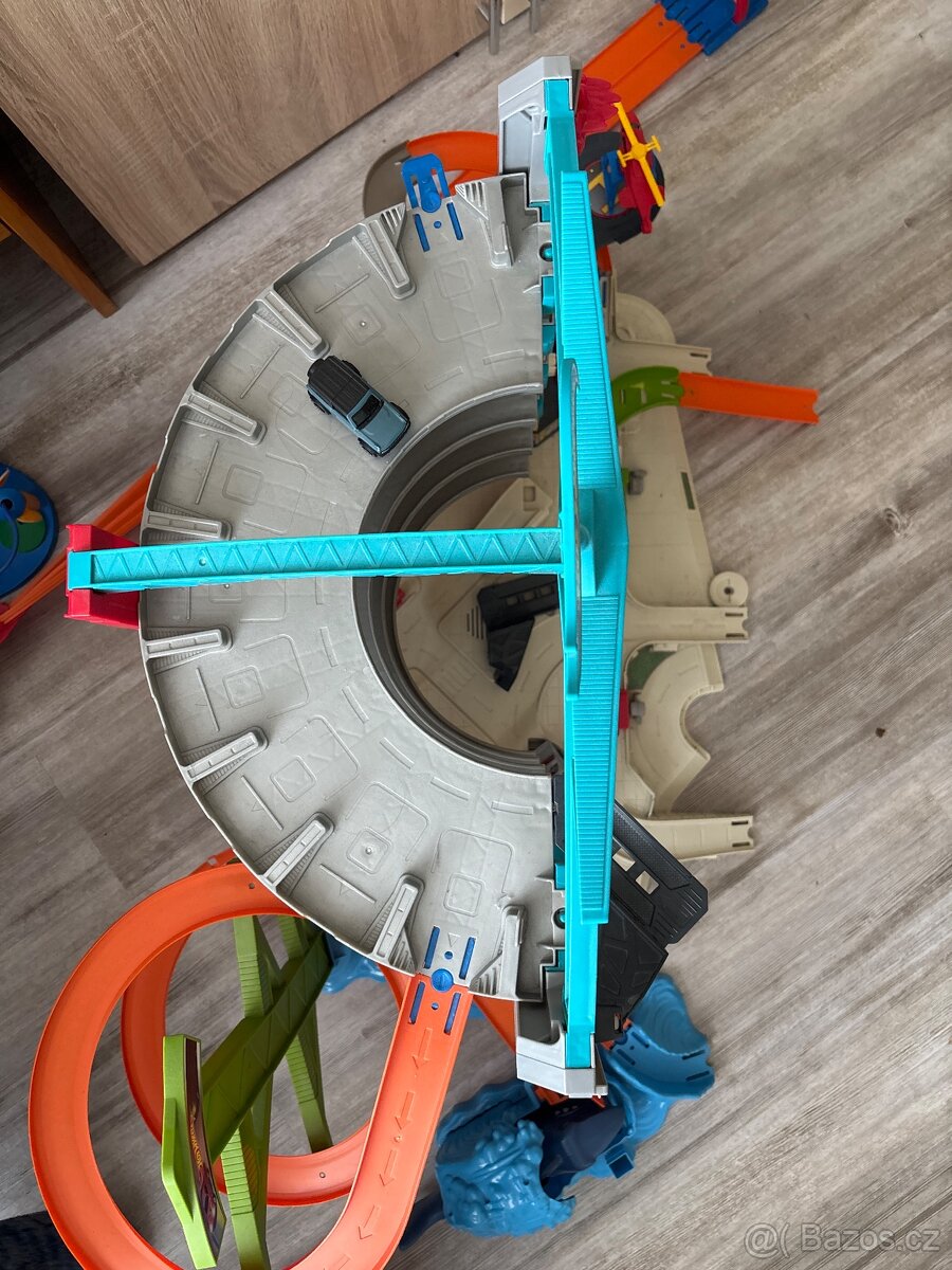 HotWheels garáž velká - 4