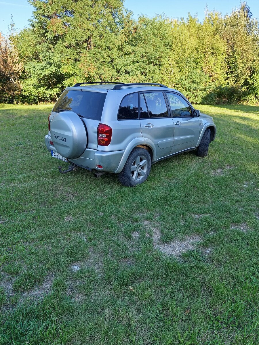 Toyota RAV4 - 4