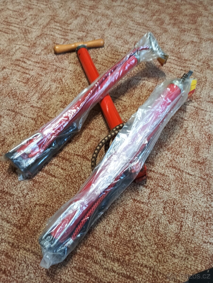 dvě nové a jedna zachovala ruční autopumpa - 4