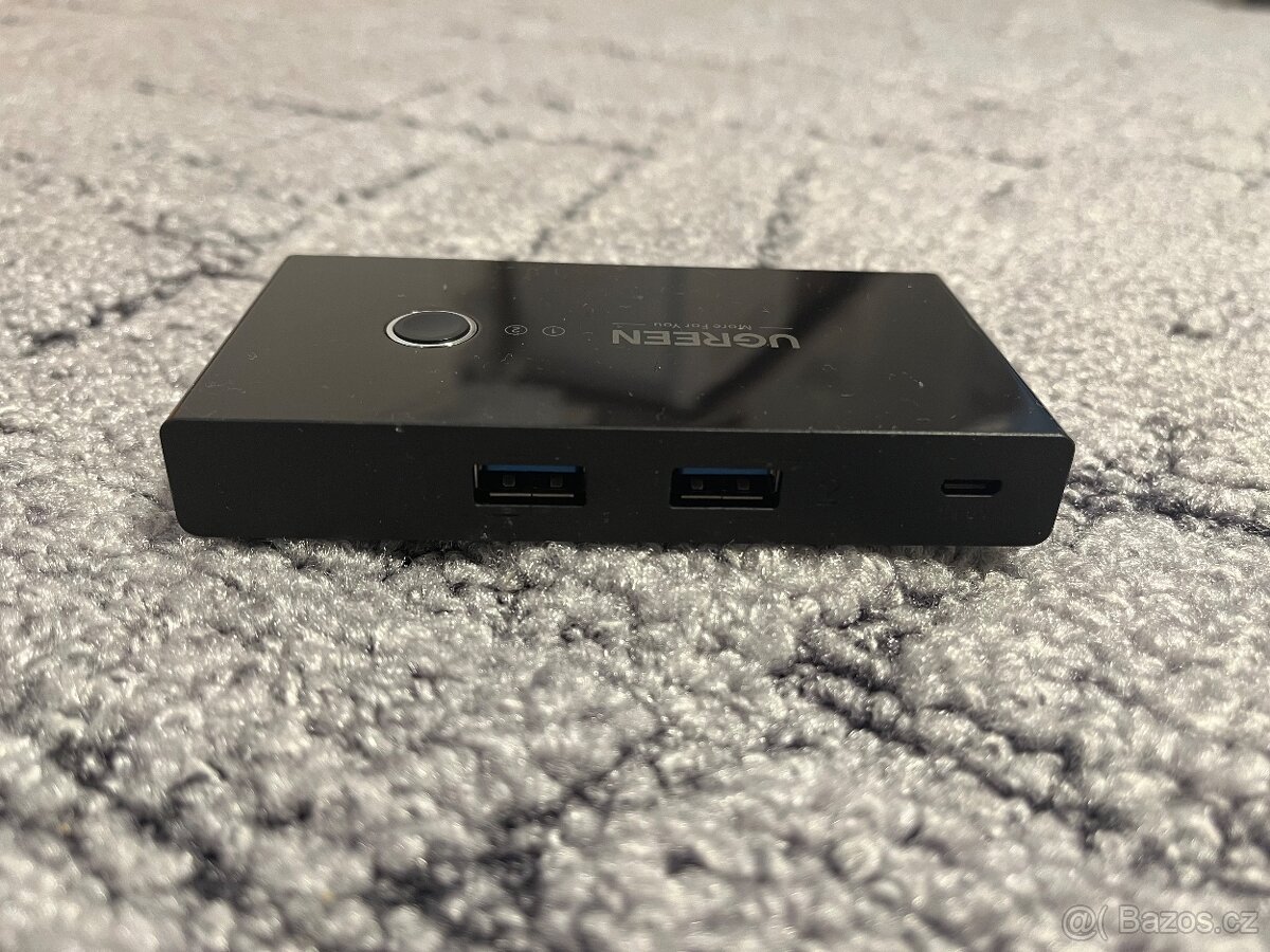 Ugreen 2 in 4 switch - 4