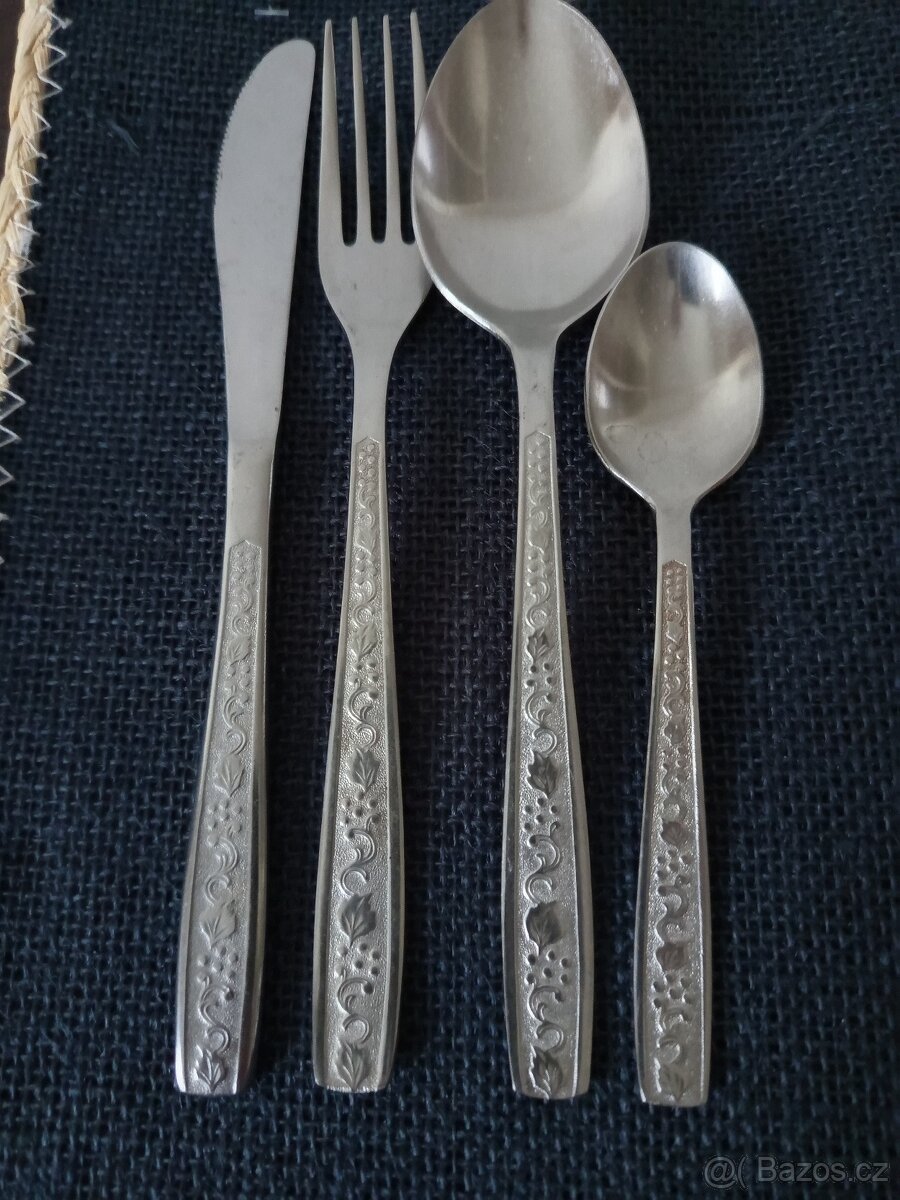 RETRO RUSKE PRIBORY - 4