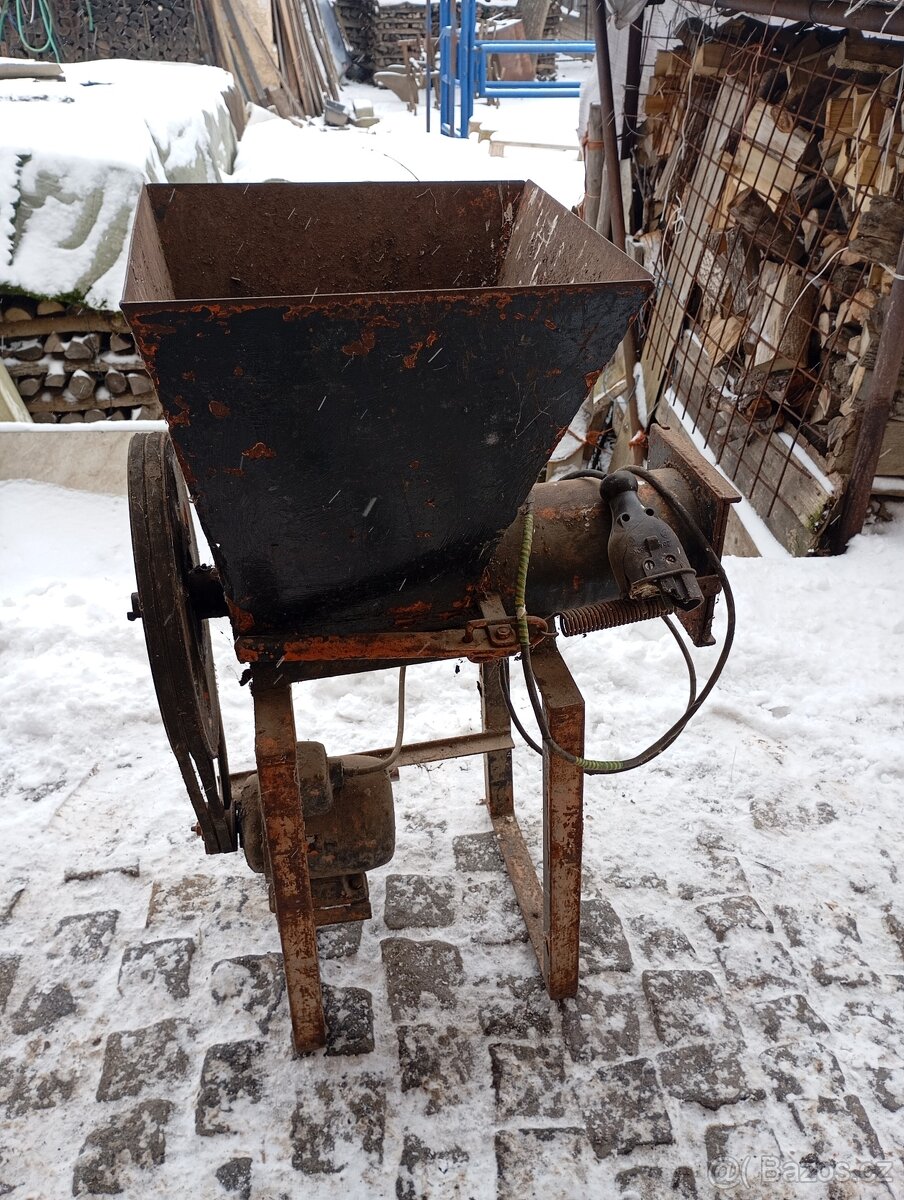 Mačkadlo na brambory. - 4