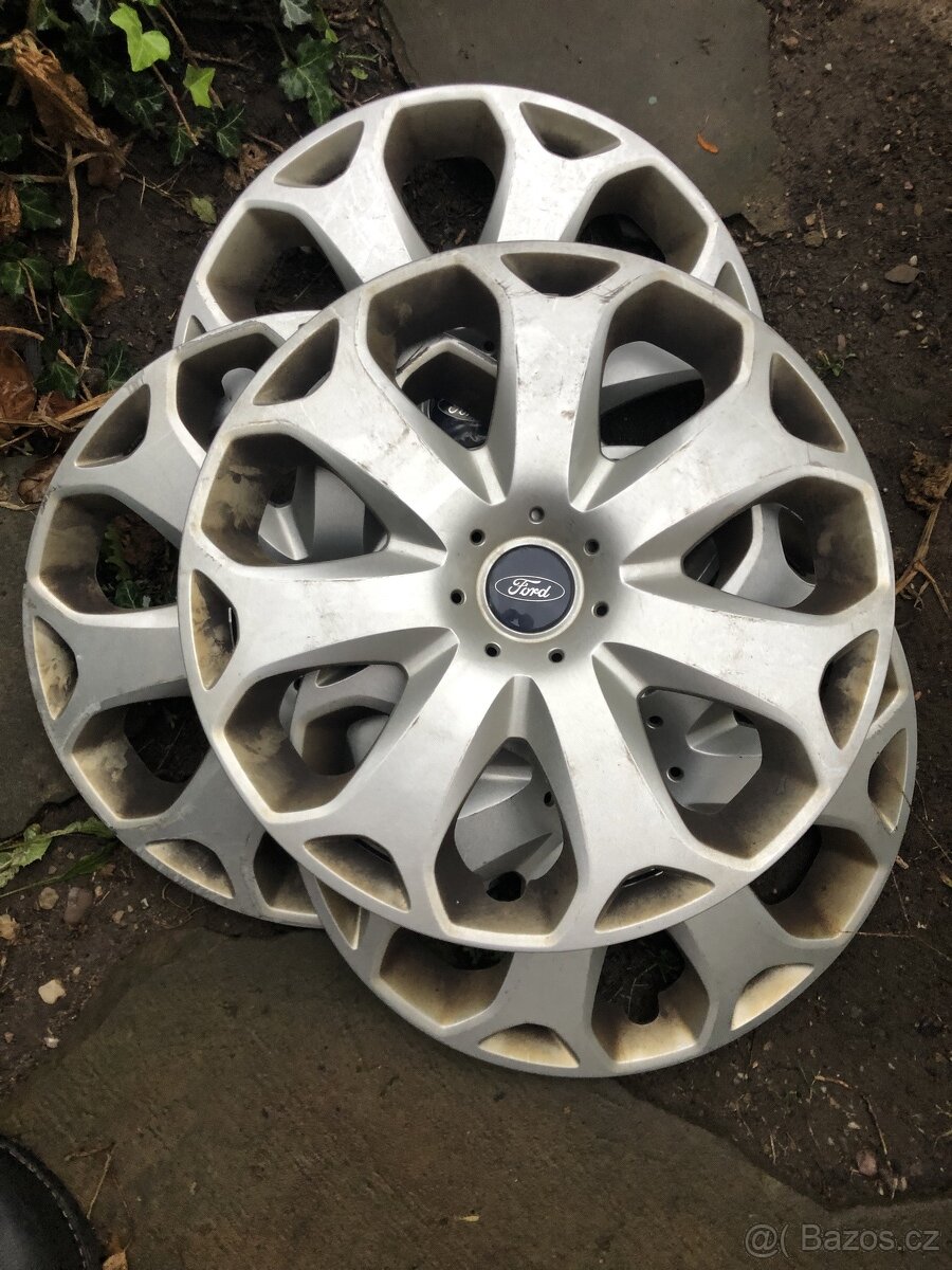 4x plechové disky, Ford Mondeo a Škoda Felicie - 4