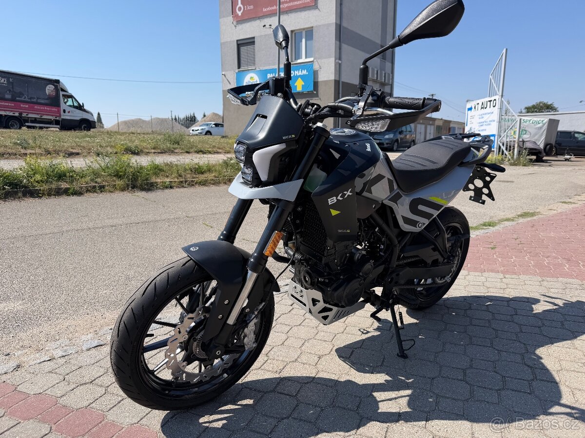 Benelli BKX 300 - 4