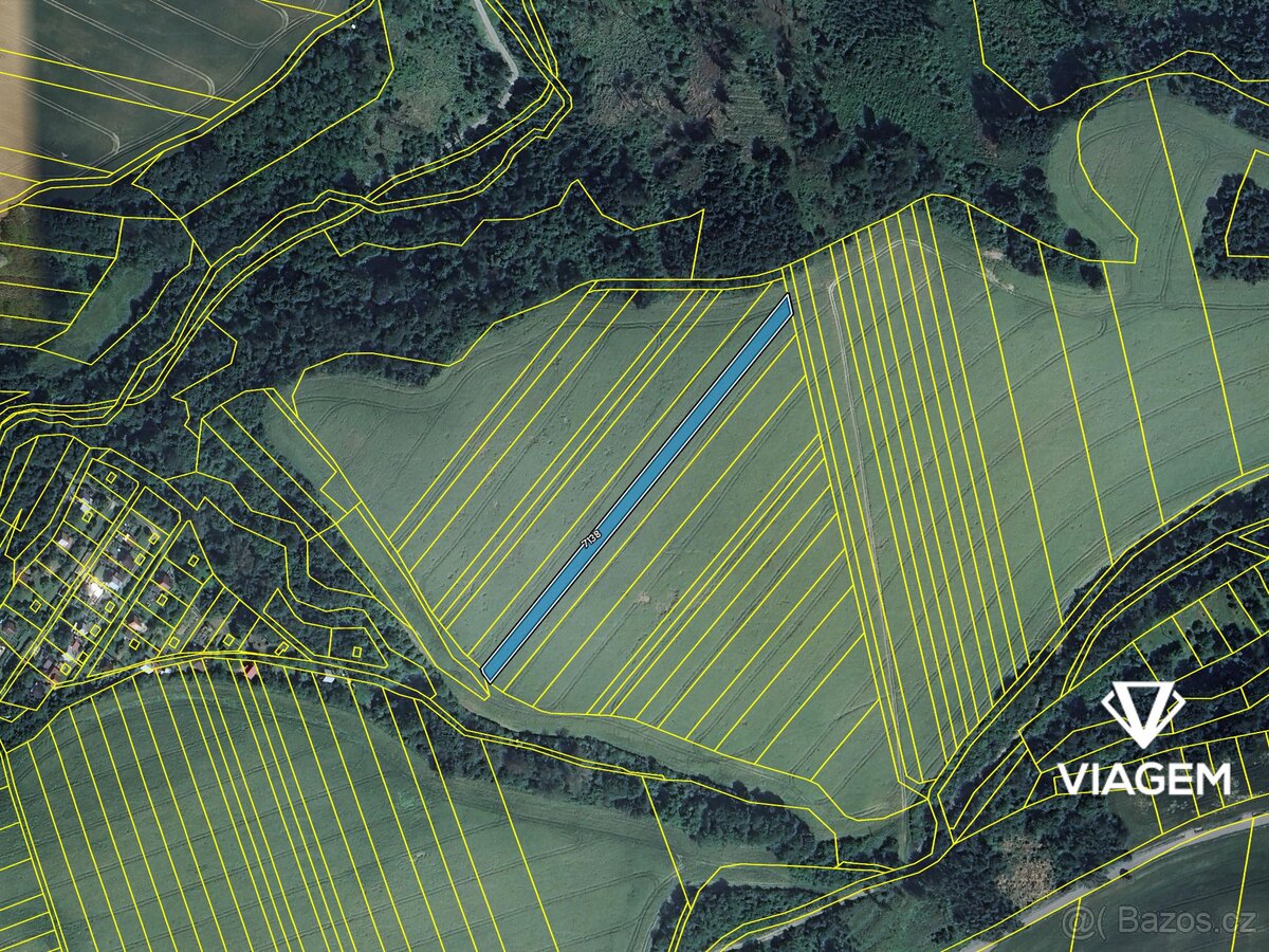Pole 1 925 m² - 4
