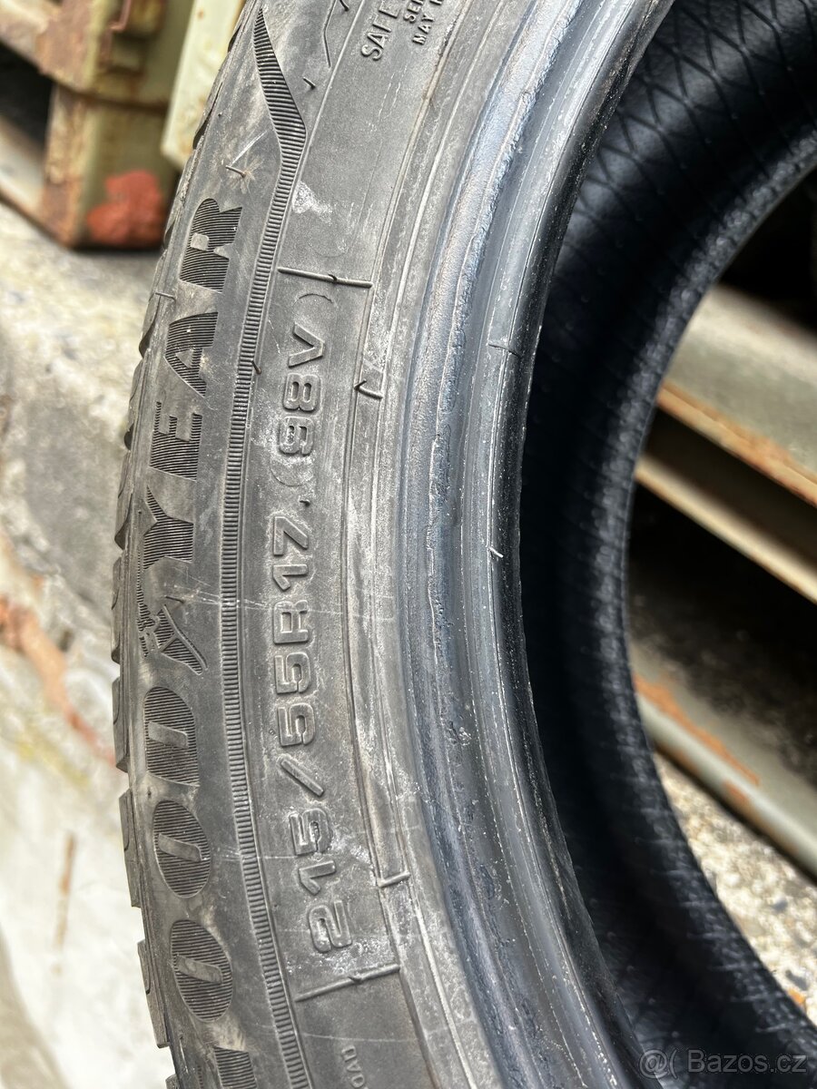 Celoroční pneu 215/55 R17 Good Year - 4