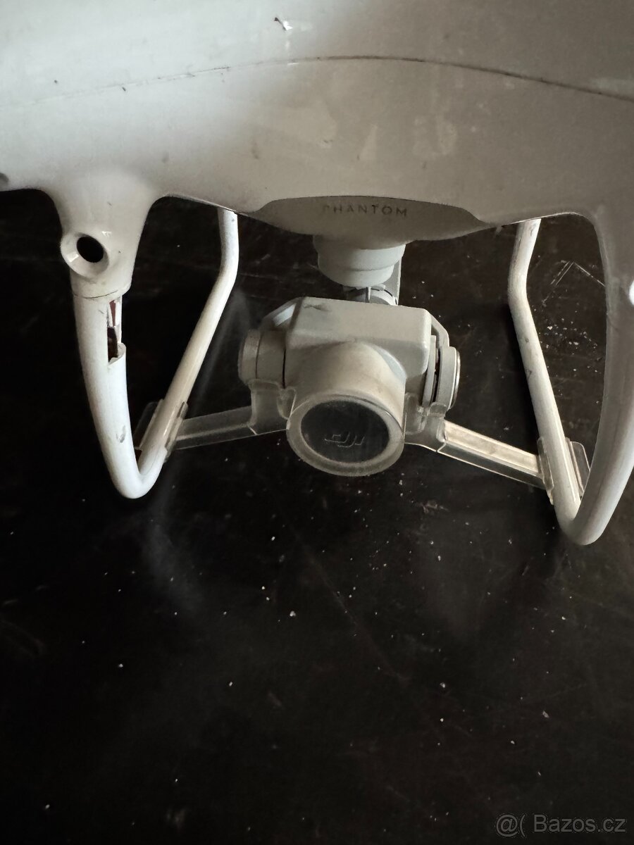 DJI - Phantom 4 na náhradní díly - 4