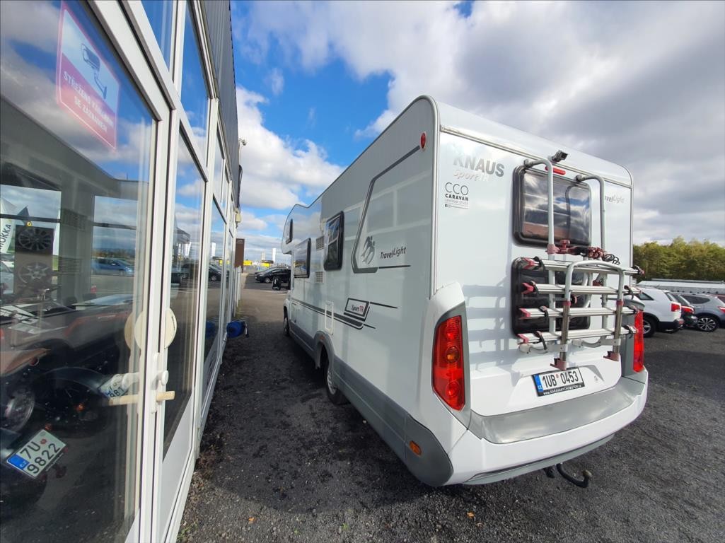 Knaus 2,3 obytný automobil (2010) - 4