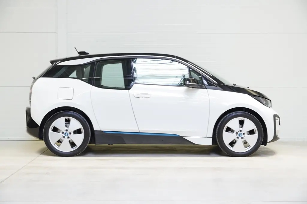BMW i3, i3,120Ah,TEPELNÉ ČER,DPH,37TKM - 4
