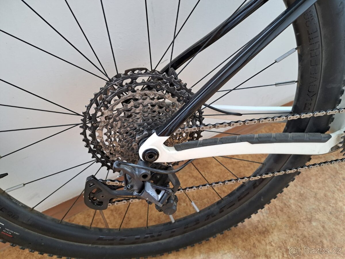 Trek PROCALIBER 9.8 karbonové kolo - 4