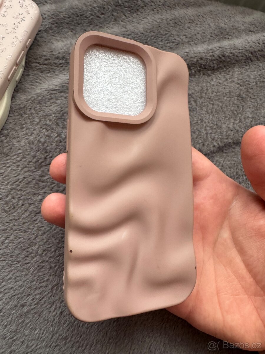 Kryty na iPhone 15 Pro - 4