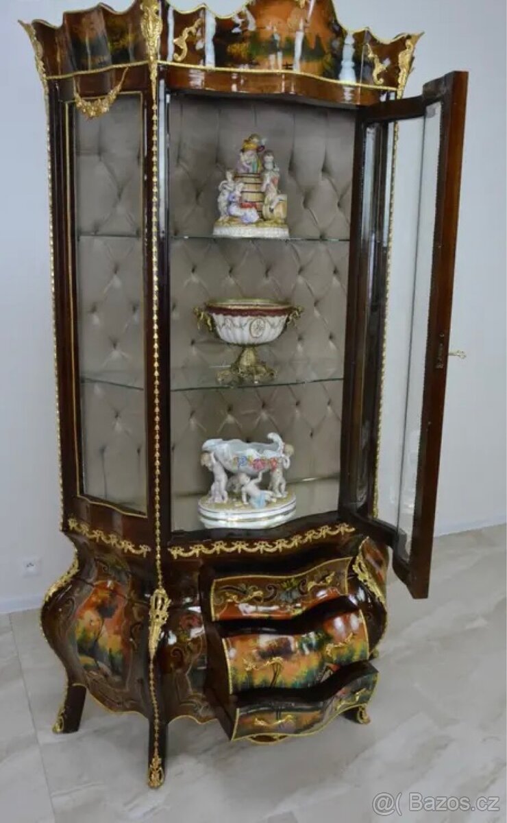 Reprezentativní zámecká vitrína - 4