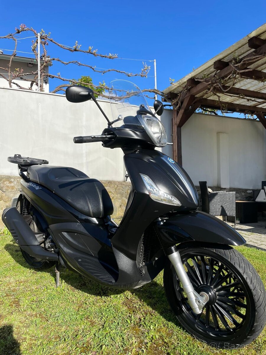 Piaggio Beverly 300 - 4