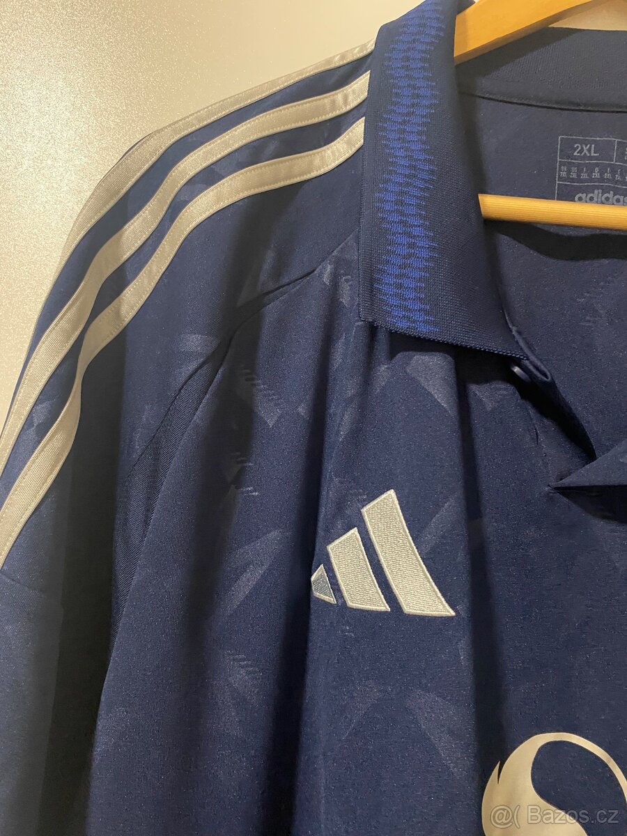 Dres Manchester United - 4