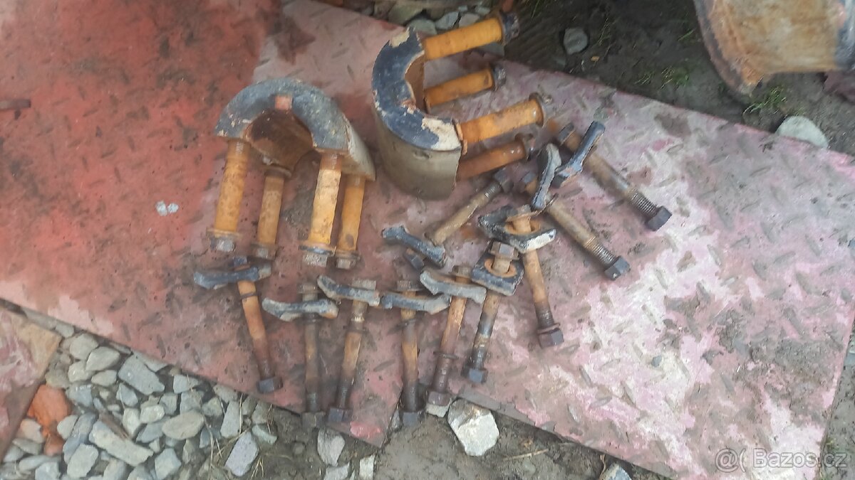 Zetor 25A-zadní kola - 4