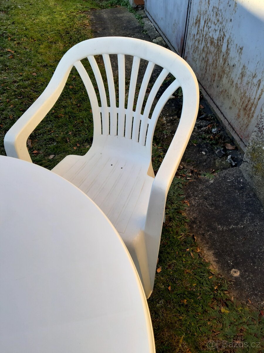 Zahradní stůl a židle - 4