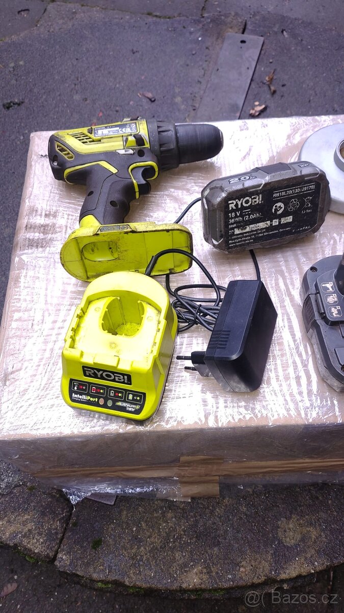 Akumulátorová vrtačka a flexa Ryobi One+ 18V - 4