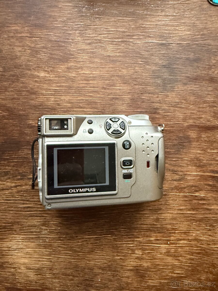 OLYMPUS Camedia C-3020 ZOOM - 4