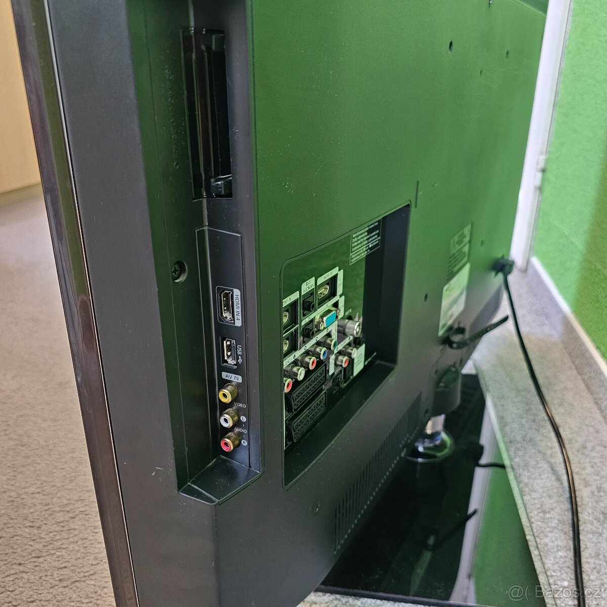 FullHD TV Samsung LE32B551 - 4