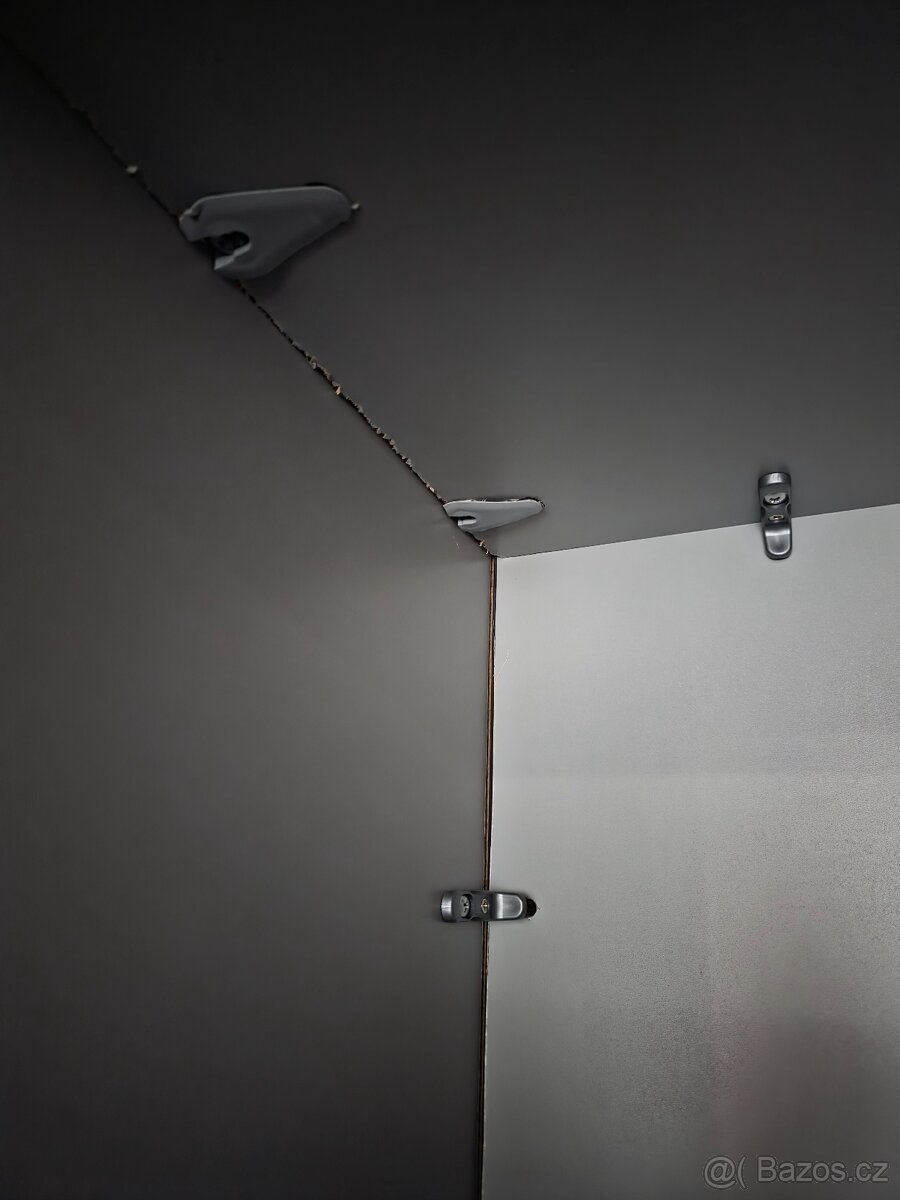 Šatní skříň - 4