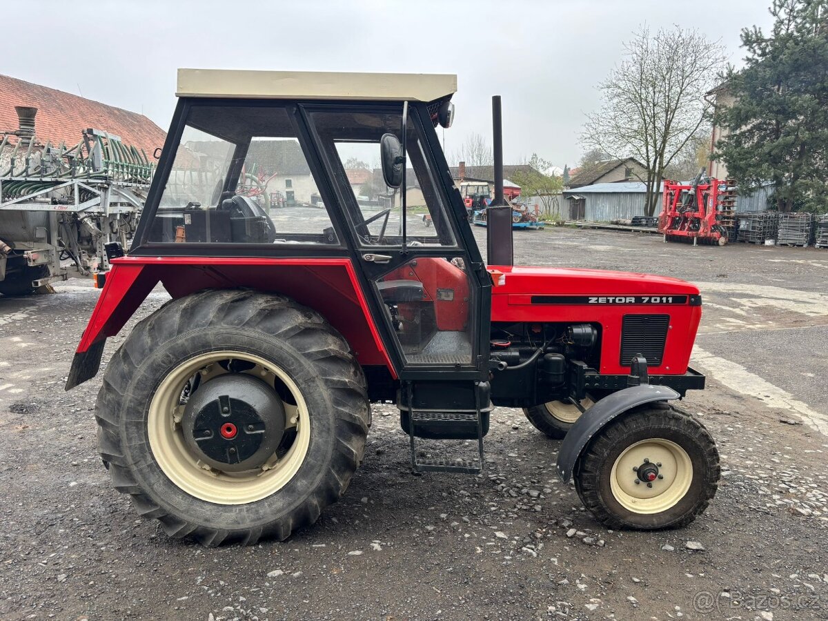 Traktor Zetor 7011 - 4